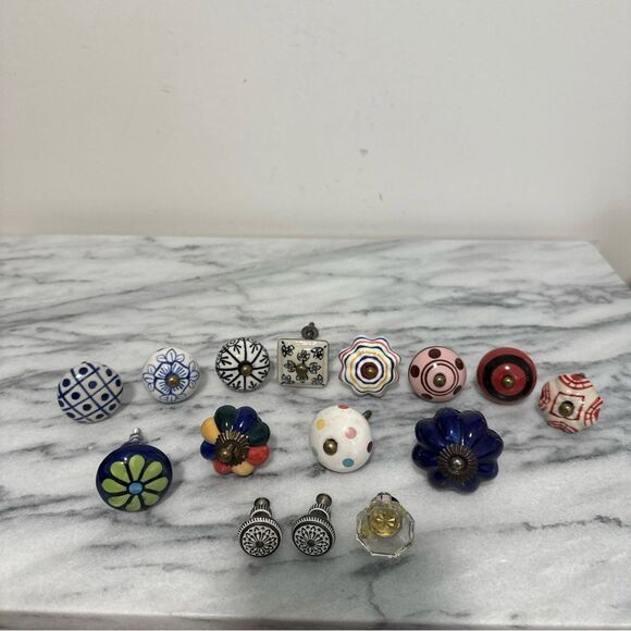 Assorted Decorative dresser cabinet Knobs some anthropology mix lot 15 pc - Picture 2 of 10